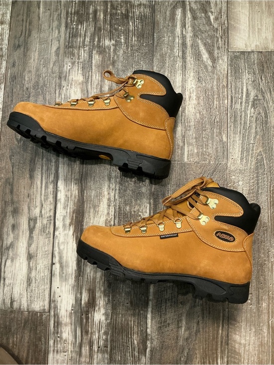 NWOB Men\'s Tan Waterproof Hiker Boots Size 11 main image 15